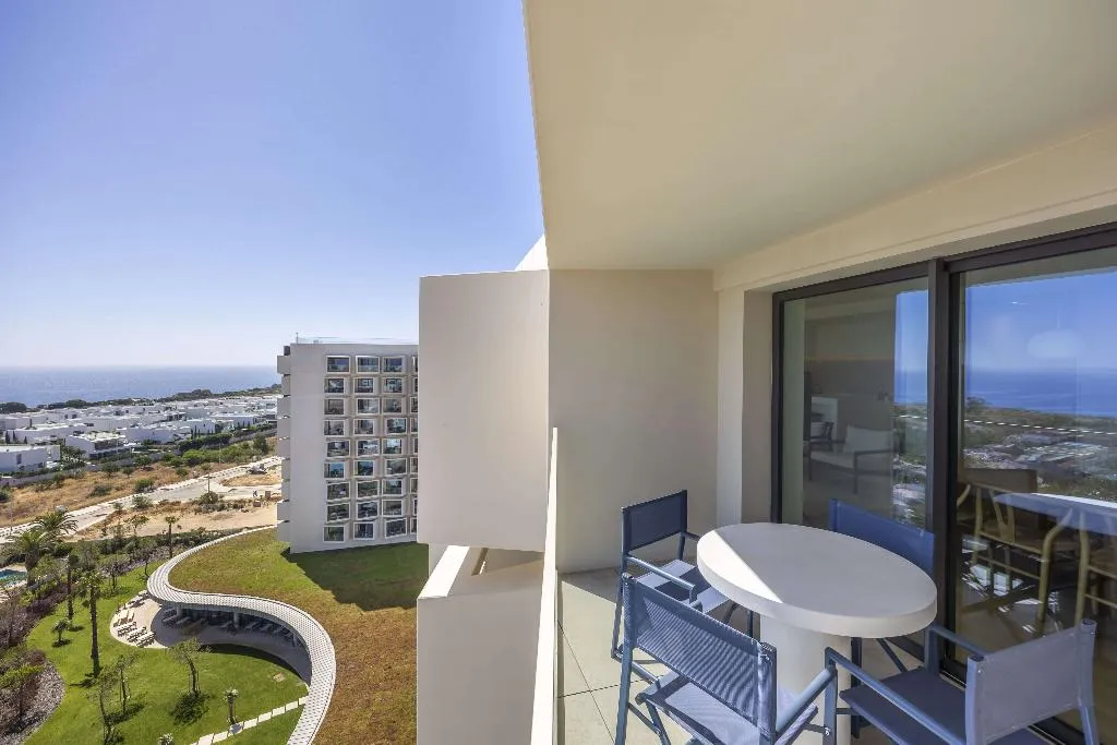 APARTMENT SEA VIEW TWO BEDROOMS Room, The Editory Residence Lagos, Algarve