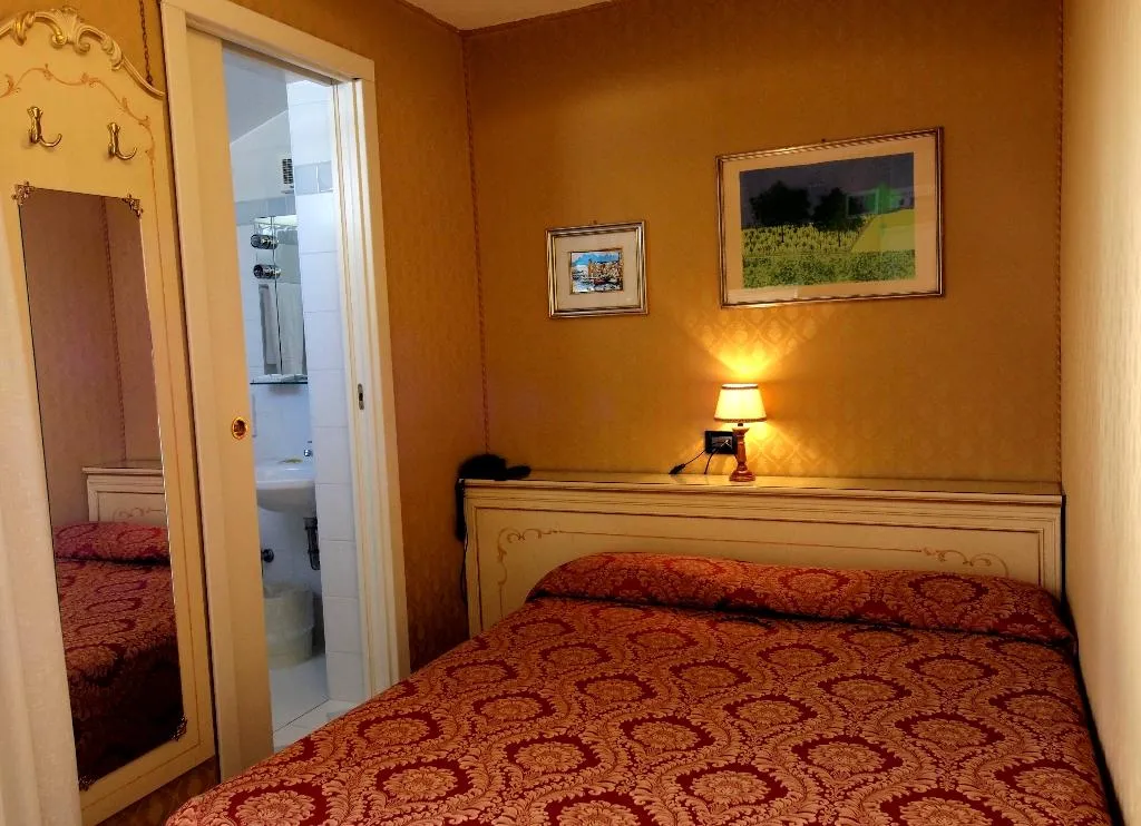 Double or Twin ECONOMY Room, Mignon, Venice