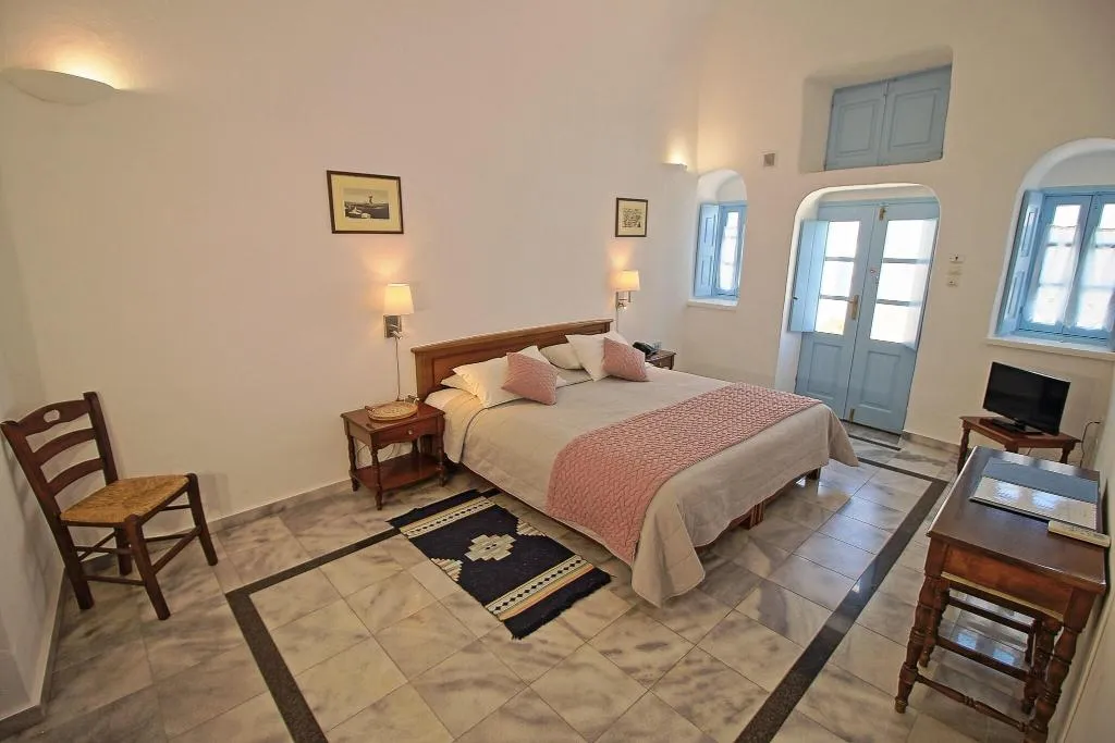SINGLE SUPERIOR Room, Aethrio Sunset Village, Santorini