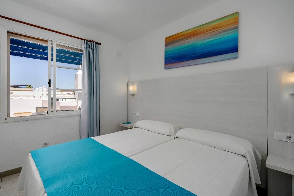 APARTMENT CAPACITY 4 TWO BEDROOMS Room, Alua Lago Park, Menorca