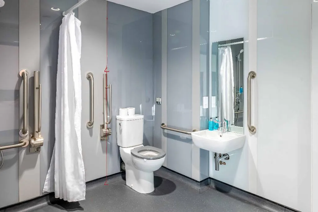 DOUBLE Accessible Room, easyHotel Dublin City Centre, Dublin