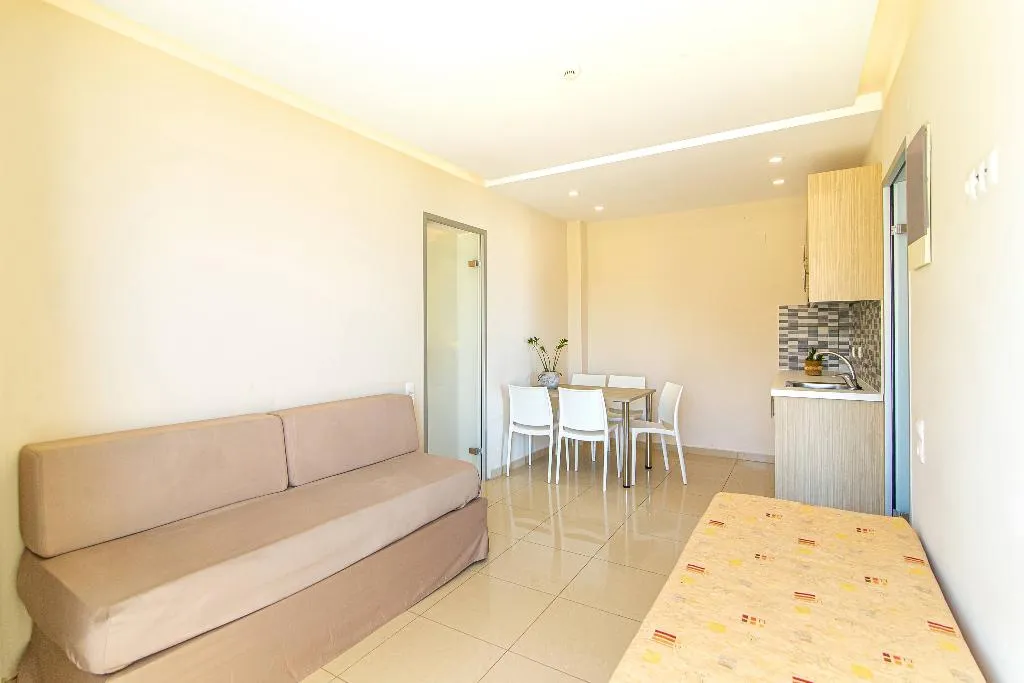 APARTMENT CAPACITY 4 Room, Theo Star Beach Hotel, Crete
