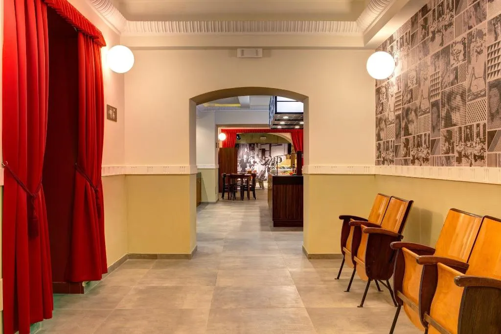 Sports and Entertainment, Meininger Roma Termini, Naples
