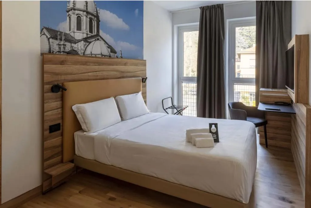 DOUBLE STANDARD Room, B&B Hotel Como Baradello, Milan