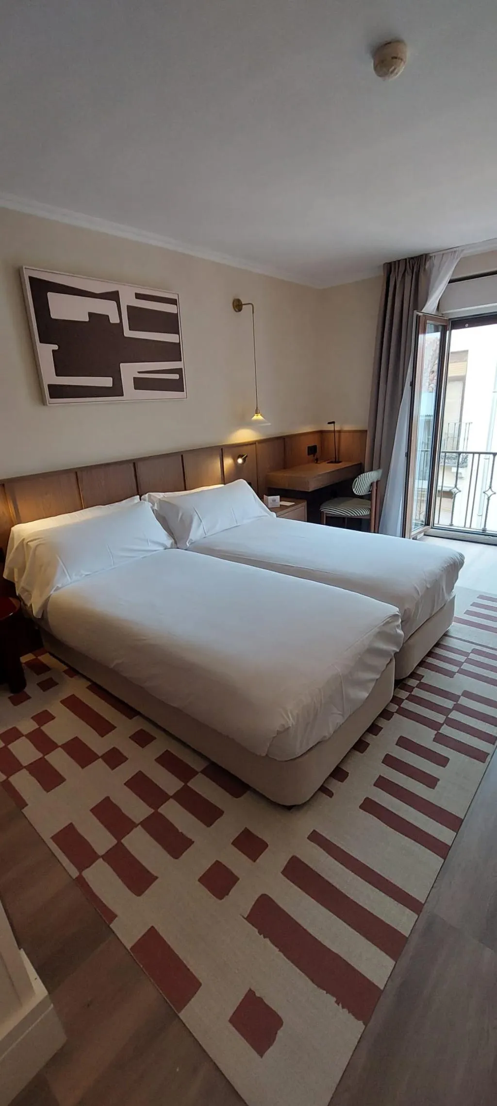 TWIN PREMIER Room, Palacio de Valderrabanos, Madrid