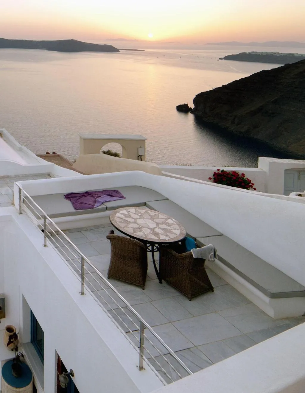 Terrace, Anteliz Hotel And Suites, Santorini