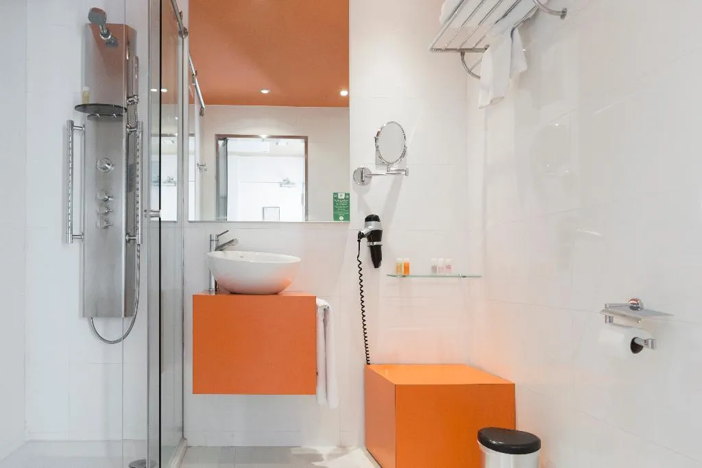 QUADRUPLE STANDARD Room, Petit Palace Plaza Malaga, Costa Del Sol