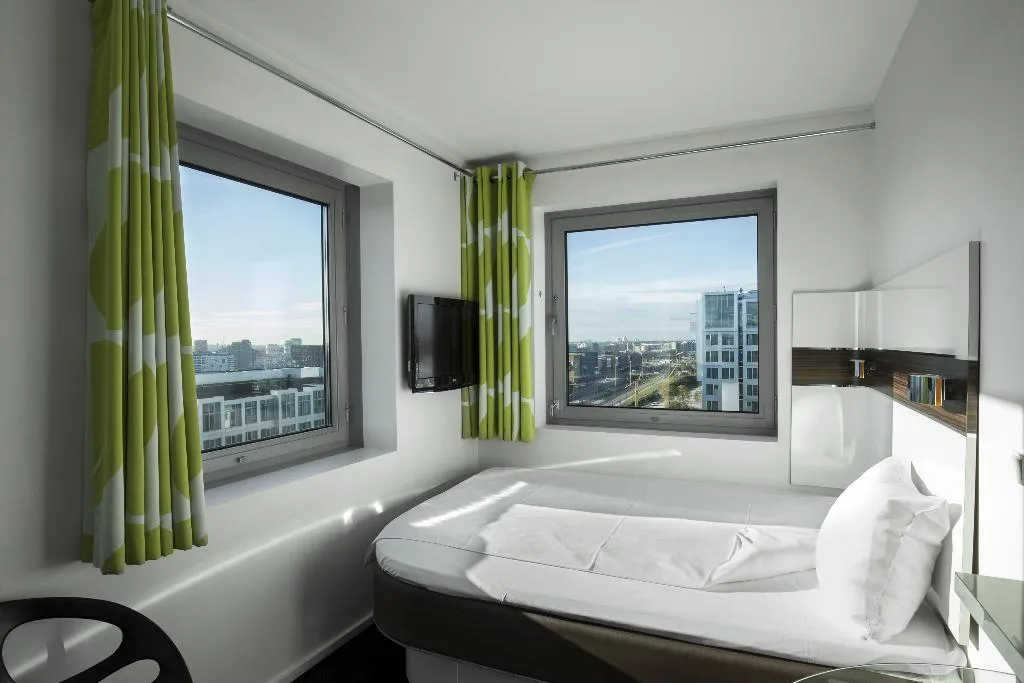 SINGLE STANDARD Room, Wakeup Copenhagen - Carsten Niebuhrs Gade, Copenhagen