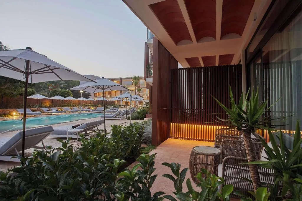 Room, Cala San Miguel Ibiza Res, Curio Colllec by Hilton, Ibiza
