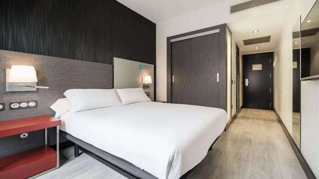Room, Ilunion Suites Madrid, Madrid