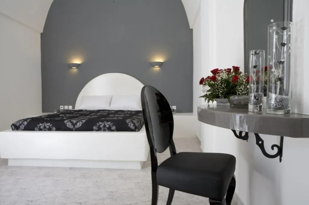 DOUBLE SUPERIOR Room, Philippion, Santorini
