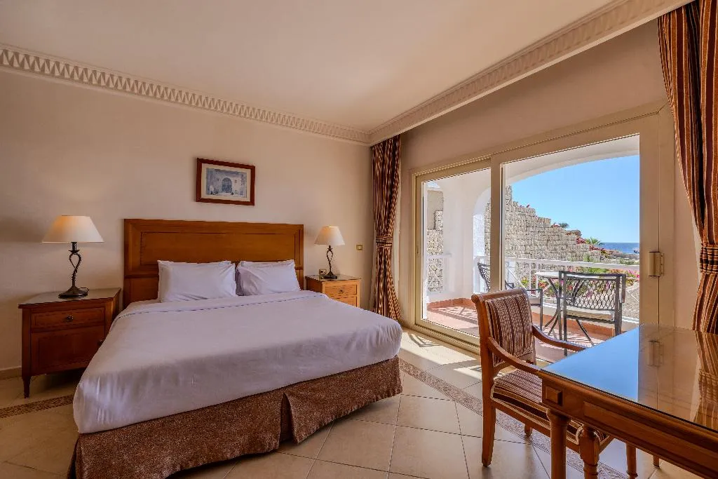 DOUBLE SEA FRONT Room, Continental Plaza Beach, Red Sea Riviera