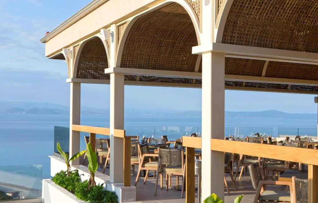 Restaurant, MERAVIA Leonardo Limited Edition, Halkidiki