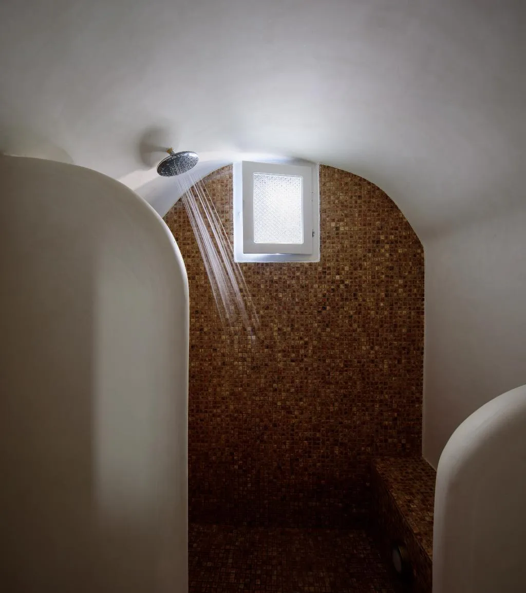 APARTMENT WITH JACUZZI Room, Kamares Apartments, Santorini