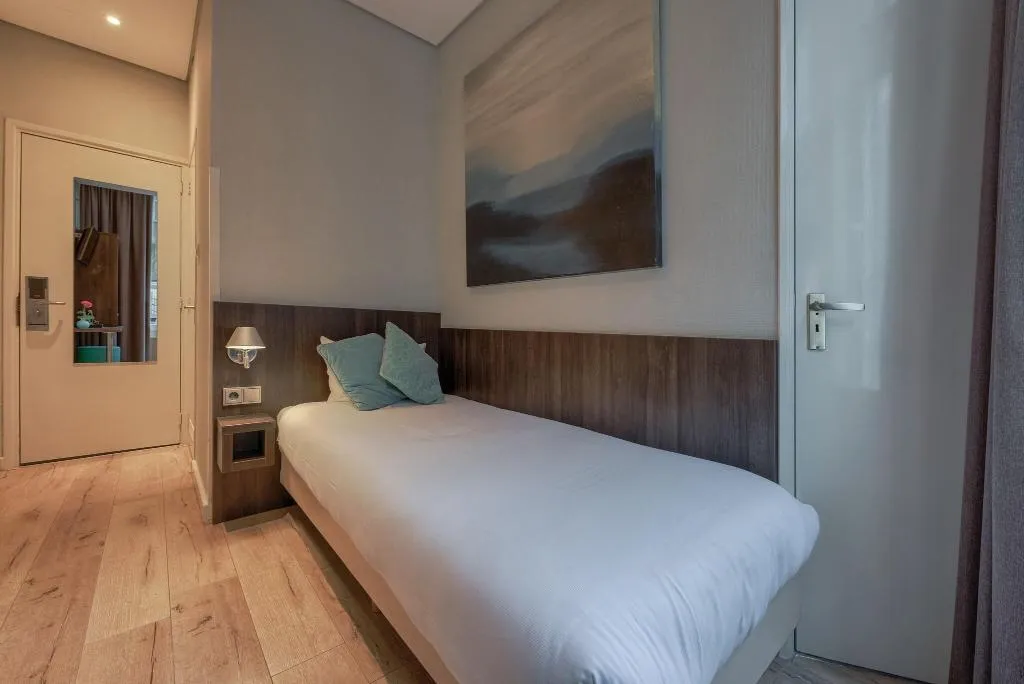 SINGLE STANDARD Room, Hotel Damsquare, Amsterdam