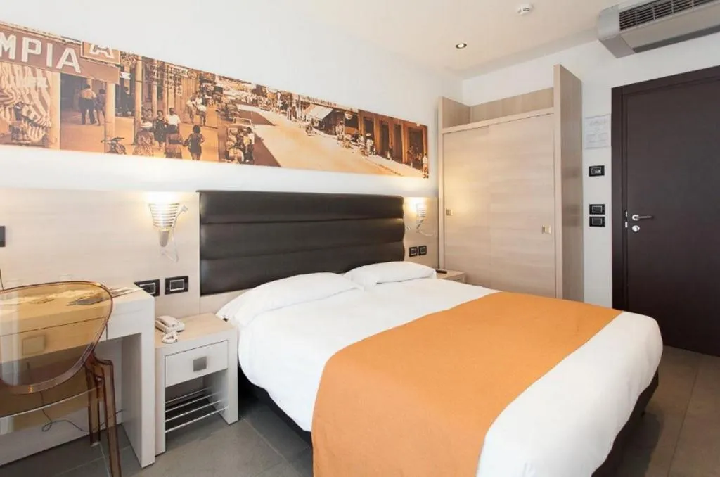 DOUBLE STANDARD Room, Hotel Adlon, Venice