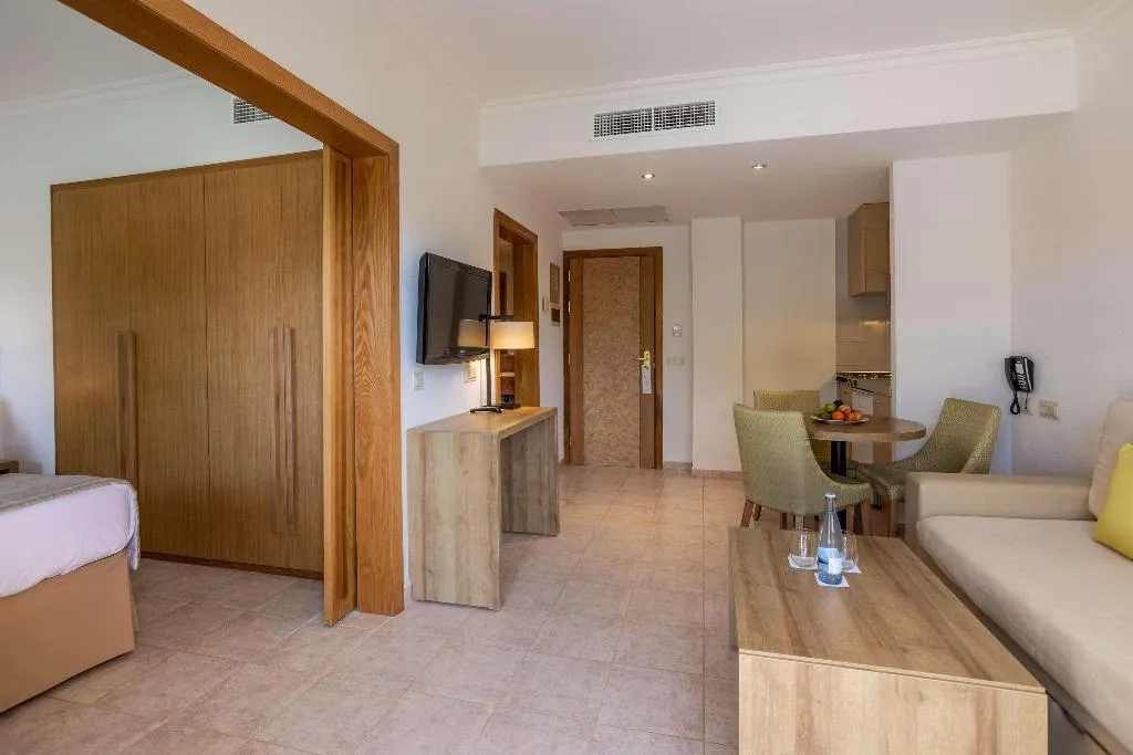 Room, Zafiro Menorca, Menorca