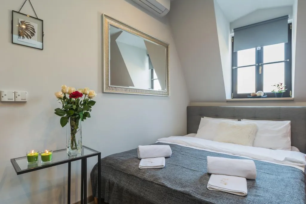 STUDIO STANDARD Room, 7 Koron Apartments, Krakow