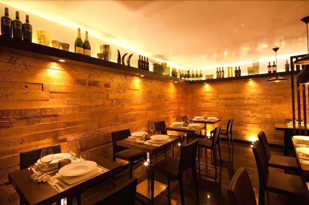 Restaurant, Cubo Apartments, Naples