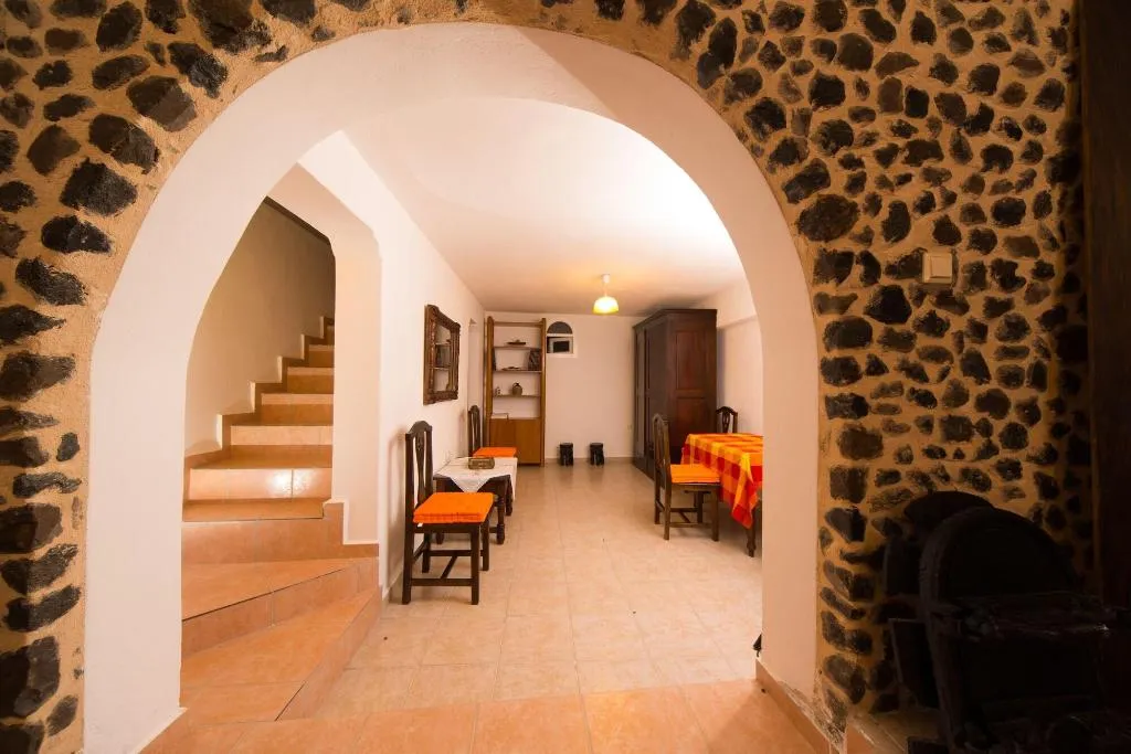 Room, Canava Santino, Santorini