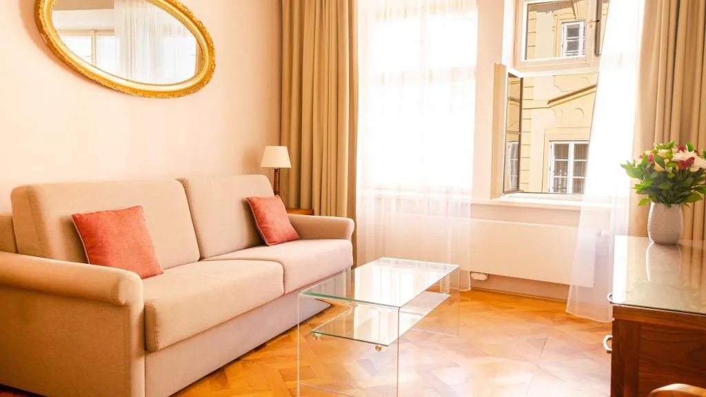 Room, Hotel Golden Key Prague, Prague