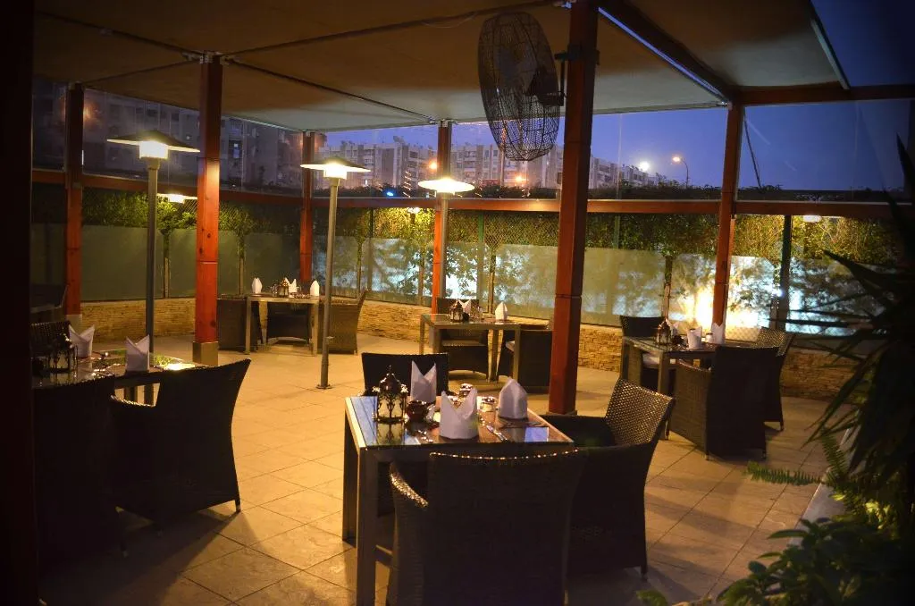 Restaurant, Radisson Blu Cairo Heliopolis, Cairo