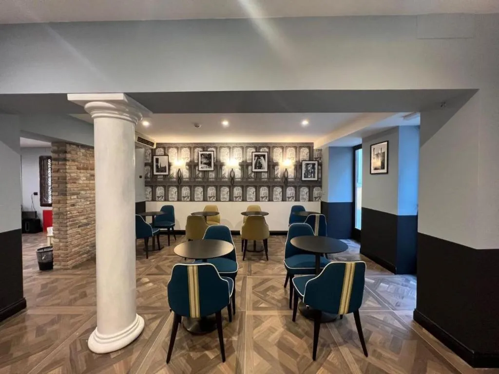 Lobby, Do Pozzi, Venice