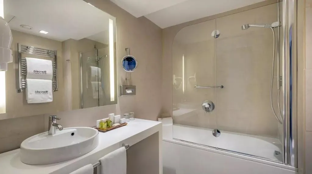 FAMILY ROOM PREMIUM Room, Barcelo Malaga, Costa Del Sol