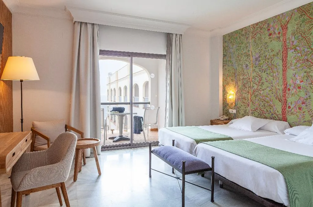 Room, Duque de Najera, Costa De La Luz