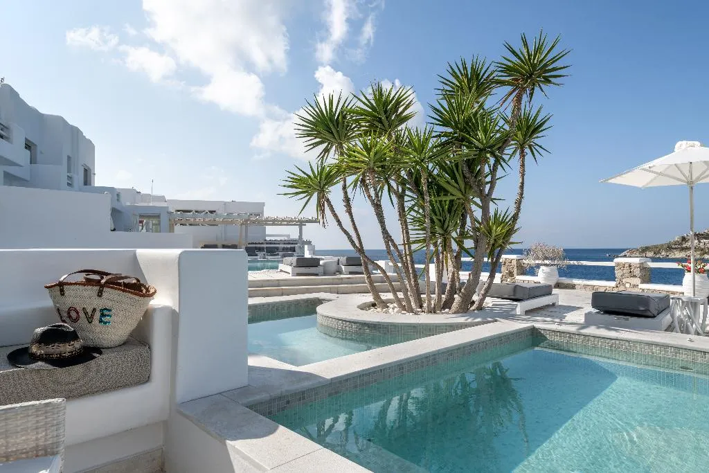 SUITE WITH PRIVATE POOL Room, Nissaki Boutique Hotel, Mykonos