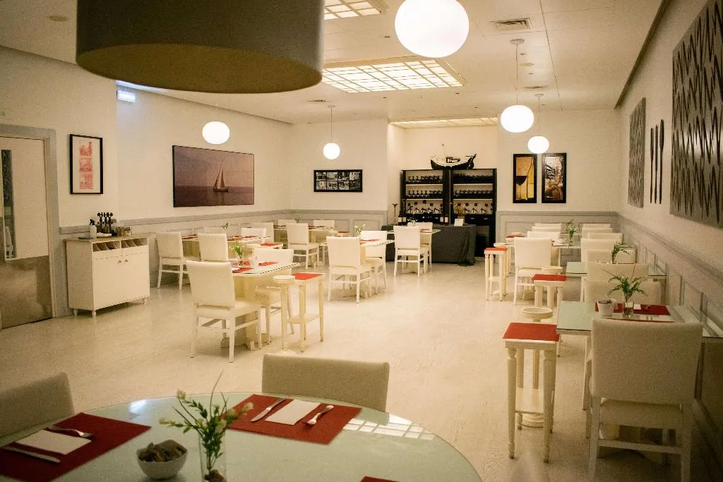 Restaurant, TRYP Montijo Parque Hotel, Lisbon