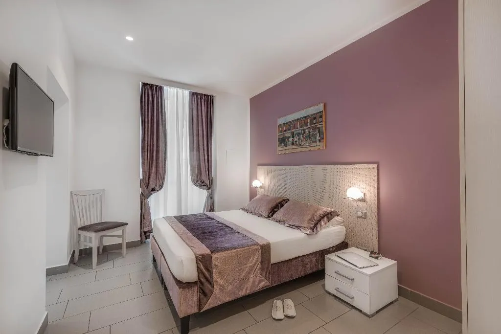 DOUBLE SUPERIOR Room, Trevi Palace Hotel, Rome