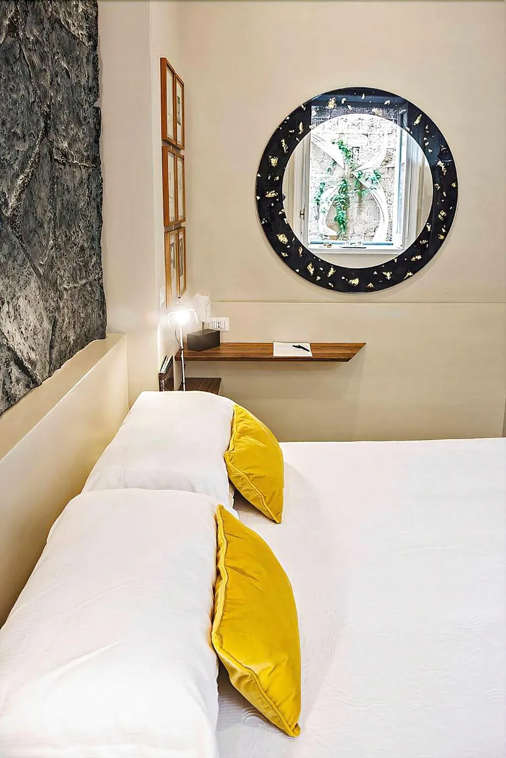 Room, Atelier Inès B&B Home Gallery, Naples