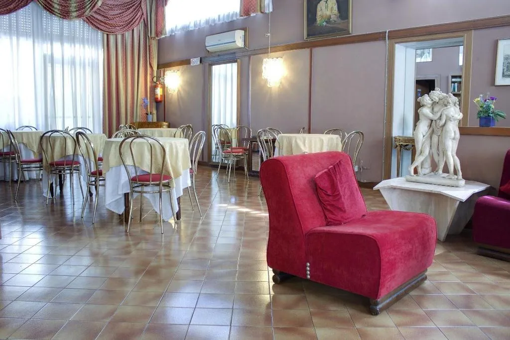 Lobby, Hotel Bonifacio, Rome