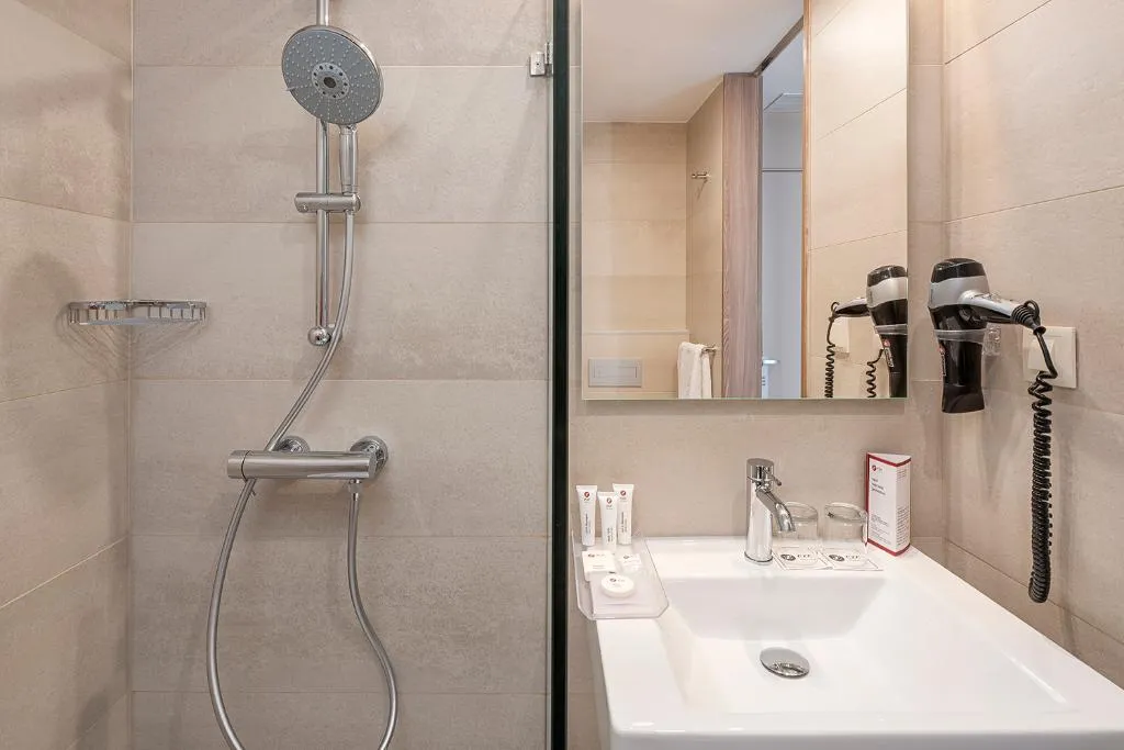 Room, Dorma Saldanha, Lisbon