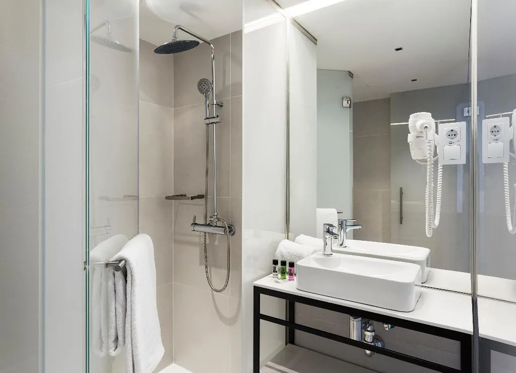 DOUBLE STANDARD Room, B&B Hotel Madrid Centro Puerta del Sol, Madrid