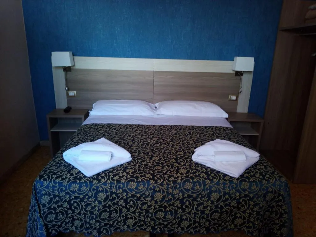 DOUBLE STANDARD Room, HHB Hotel, Florence