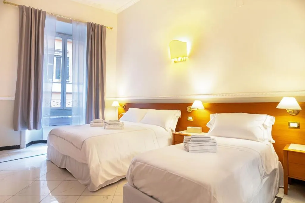 TRIPLE STANDARD Room, Hotel Domus Rome, Rome