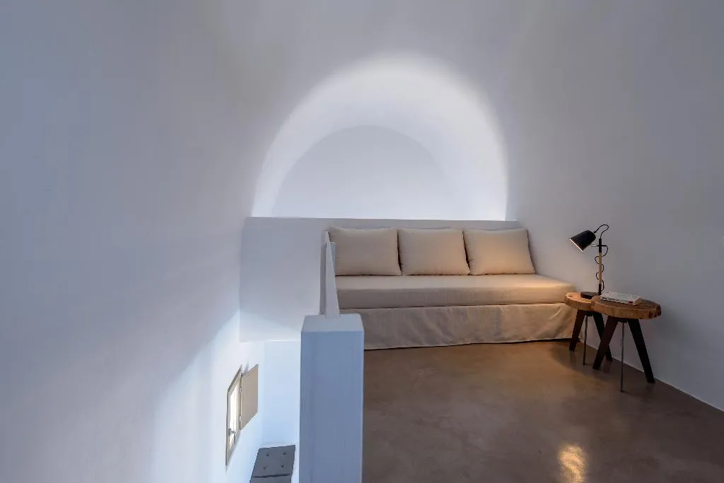 SUITE HONEYMOON Room, Earino Suites and Villas, Santorini