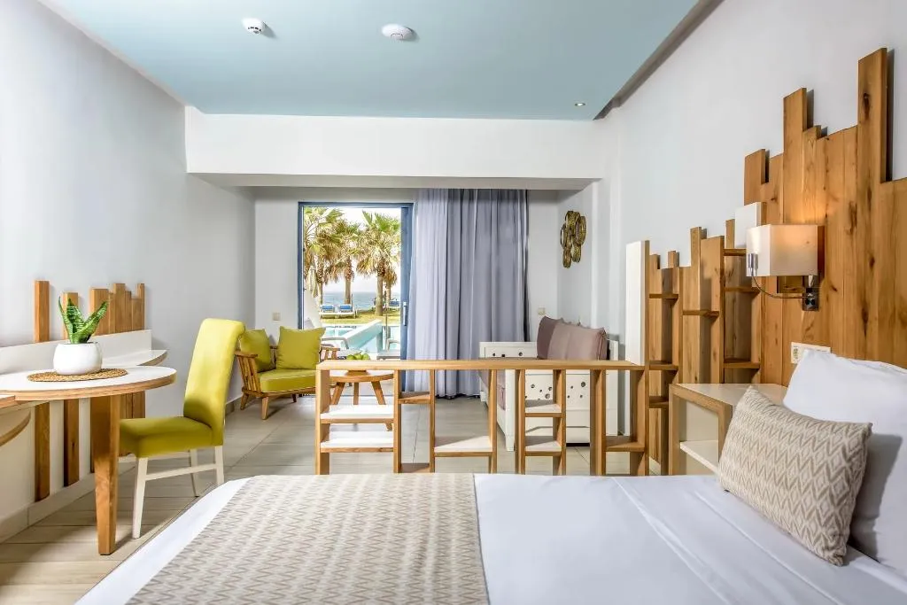 JUNIOR SUITE WITH PRIVATE POOL Room, Lyttos Beach, Crete