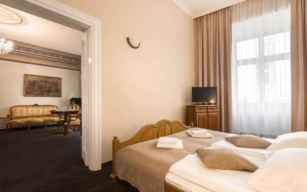 APARTMENT STANDARD Room, Wit Stwosz Hotel, Krakow