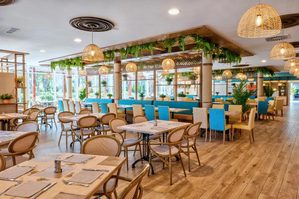 Restaurant, Portaventura Hotel Caribe + Ticket Included, Costa Dorada