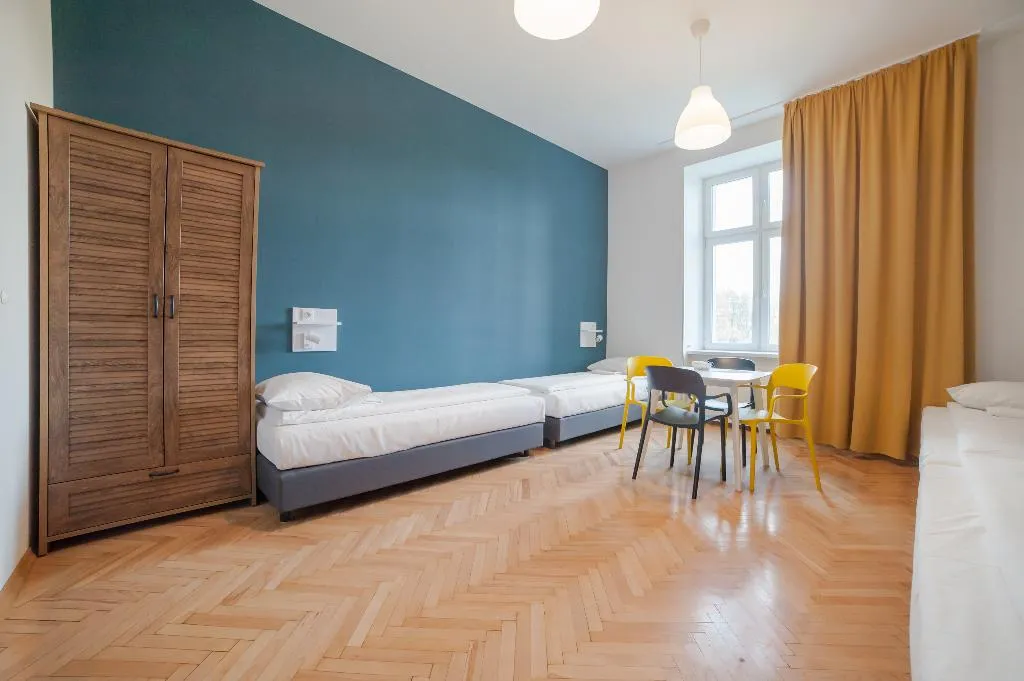 QUADRUPLE STANDARD Room, Hostel Atlantis Kraków, Krakow
