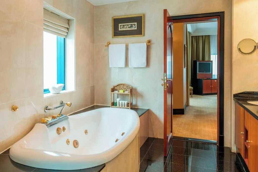 Room, Majestic Cove Hotel, Dubai