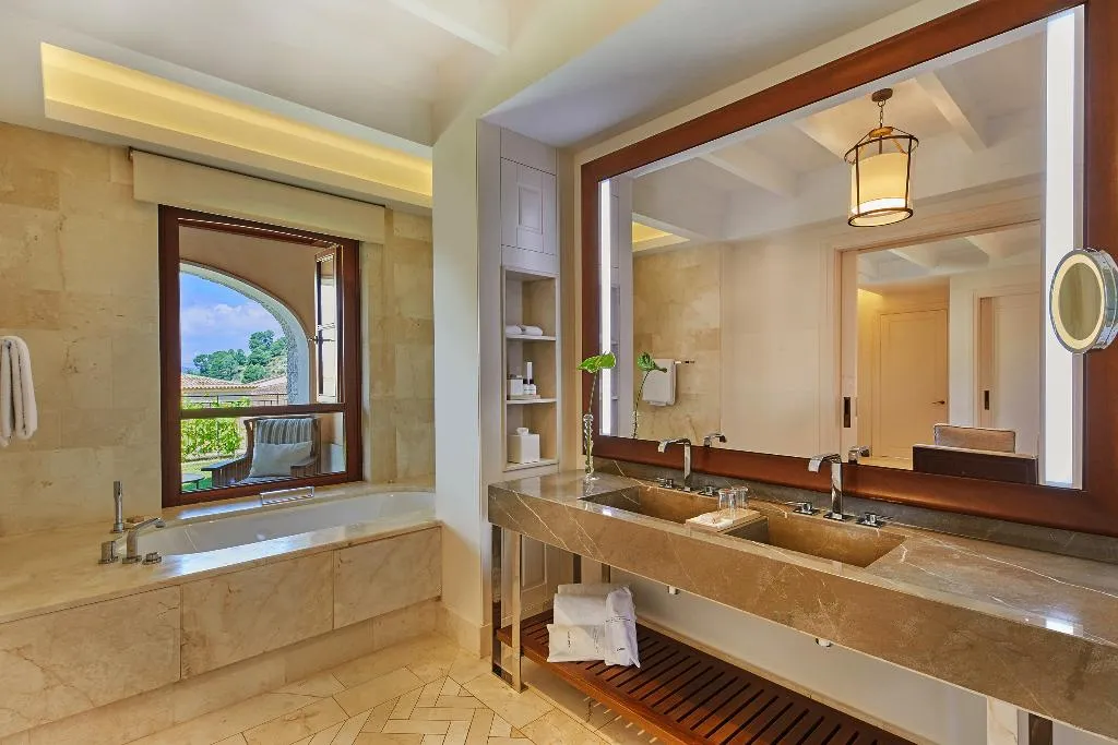 SUITE GARDEN VIEW ONE BEDROOM Room, Cap Vermell Grand Hotel, Majorca
