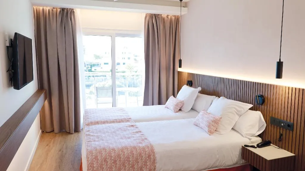 Double or Twin SEA VIEW Room, Seth Port Ciutadella, Menorca