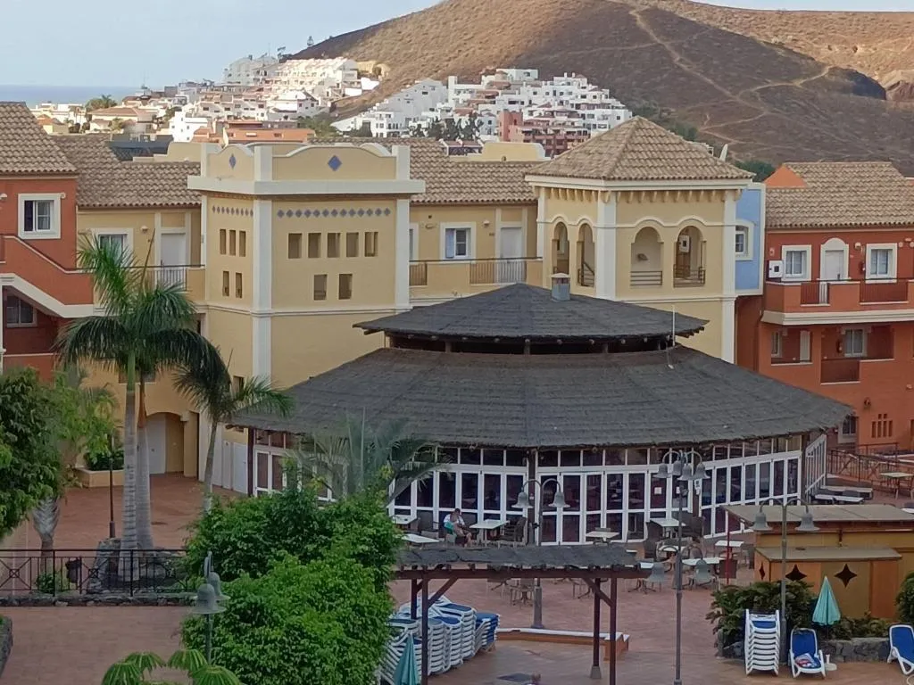 General view, Granada Park, Tenerife