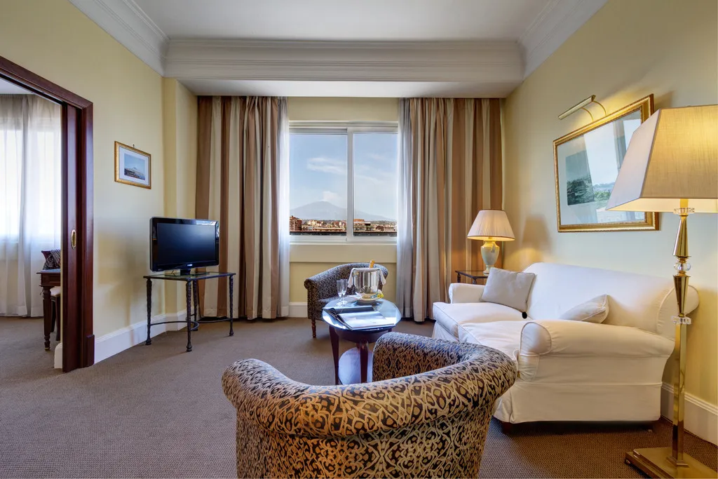 SUITE CAPACITY 3 Room, Mercure Catania Excelsior, Catania
