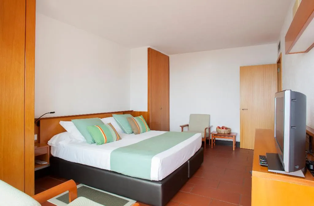DOUBLE SINGLE USE SEA VIEW Room, Almadraba Park, Costa Brava