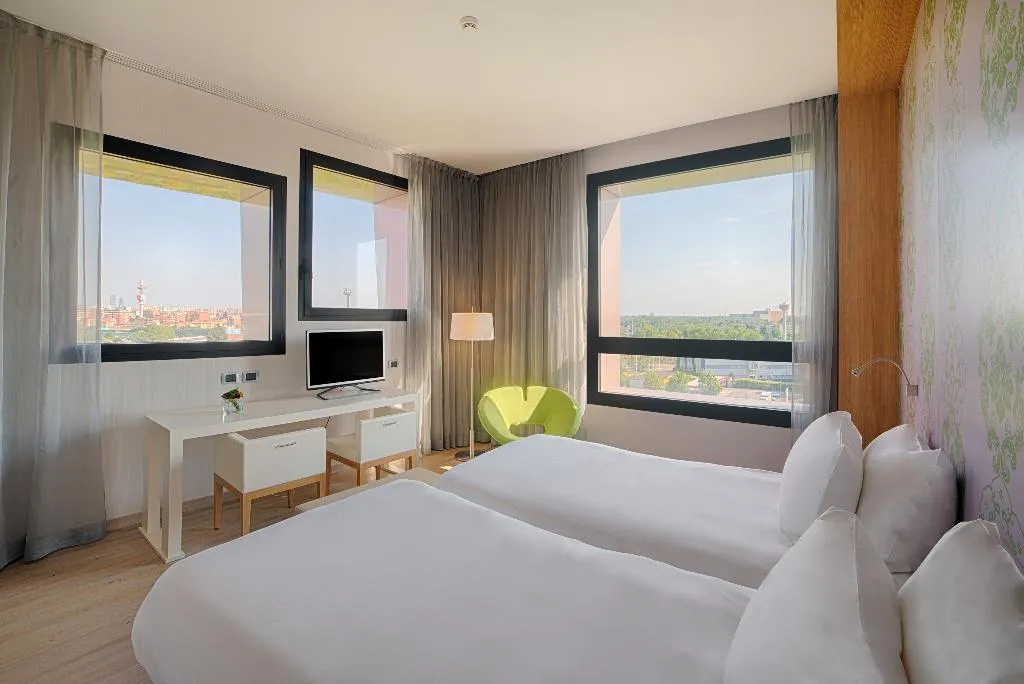 JUNIOR SUITE STANDARD Room, NH Milano Fiera, Milan